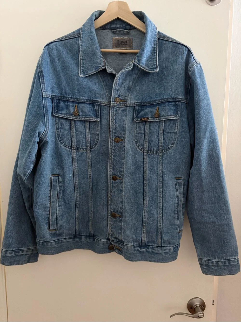 Lee Classic Denim Trucker Jacket Sz L Light Wash